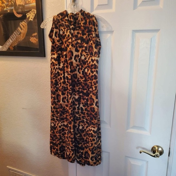 Leopard Print Halter Dress with Gloves - Picture 3 of 3
